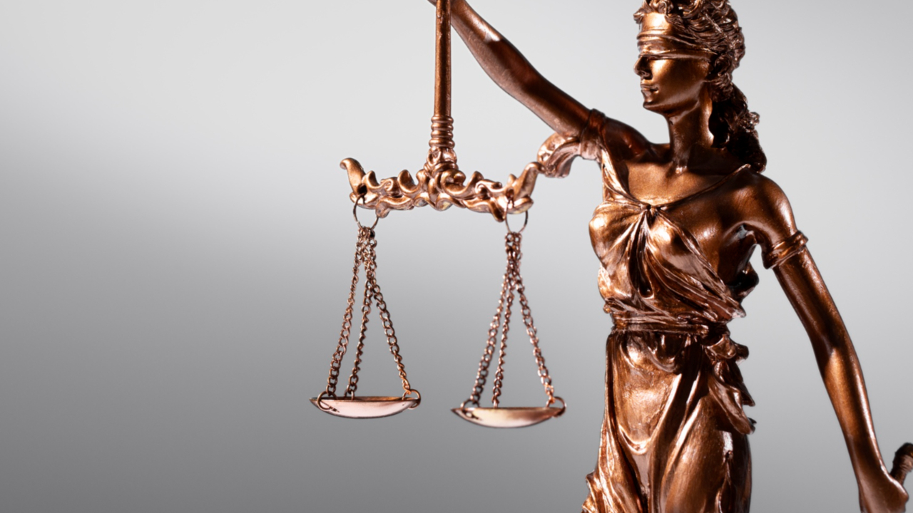 Iustitia representando a advocacia extrajudicial