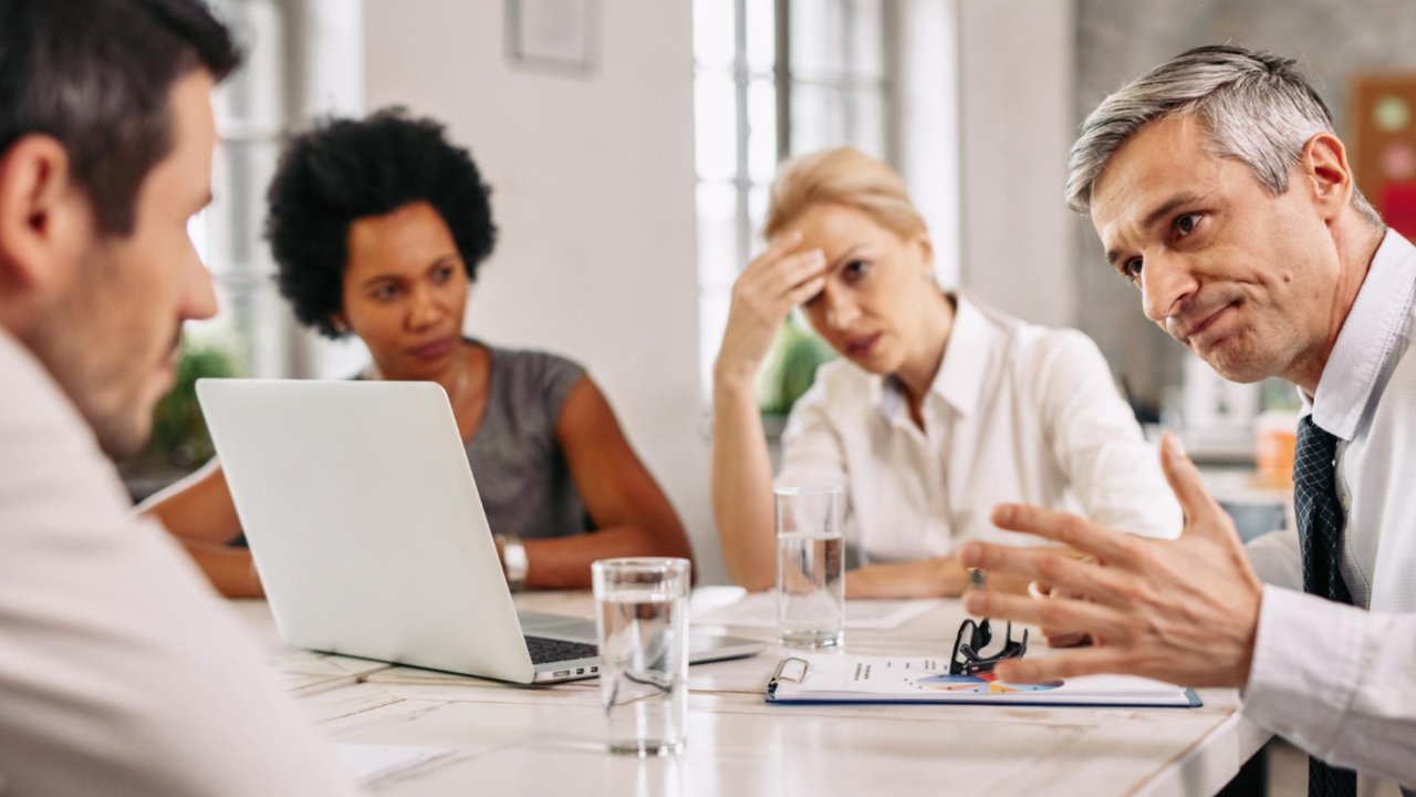 advogados discordando sobre os termos da litigância de má fé